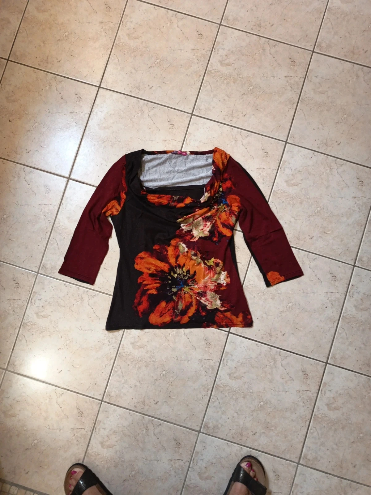 Tee shirt bordeaux fleur